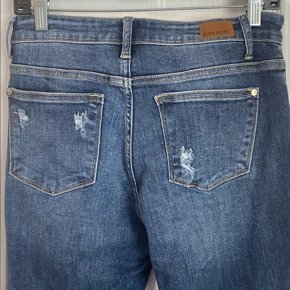 Judy Blue Distressed Cecelia High Rise‎ Boyfriend Jeans